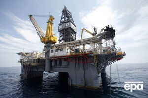 Цена на нефть баллансирует ниже $50 за баррель