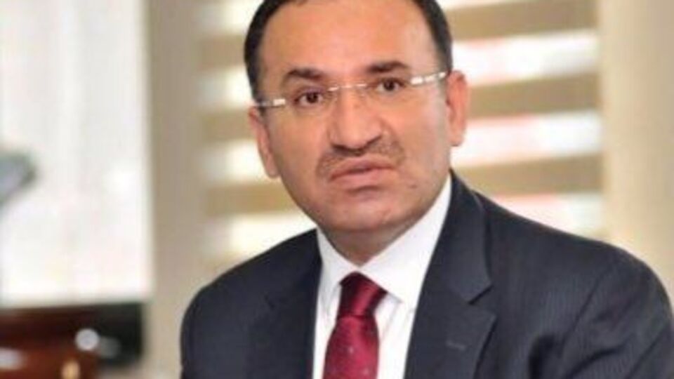 Боздаг: Освобождение турецких заключенных в рамках реформы не является амнистией, а скорее условным освобождением