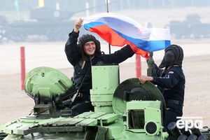 В аукционном доме заявили, что армейские вещи охотно покупают для работы на стройплощадках и там, где "ценятся практичность и износостойкость"