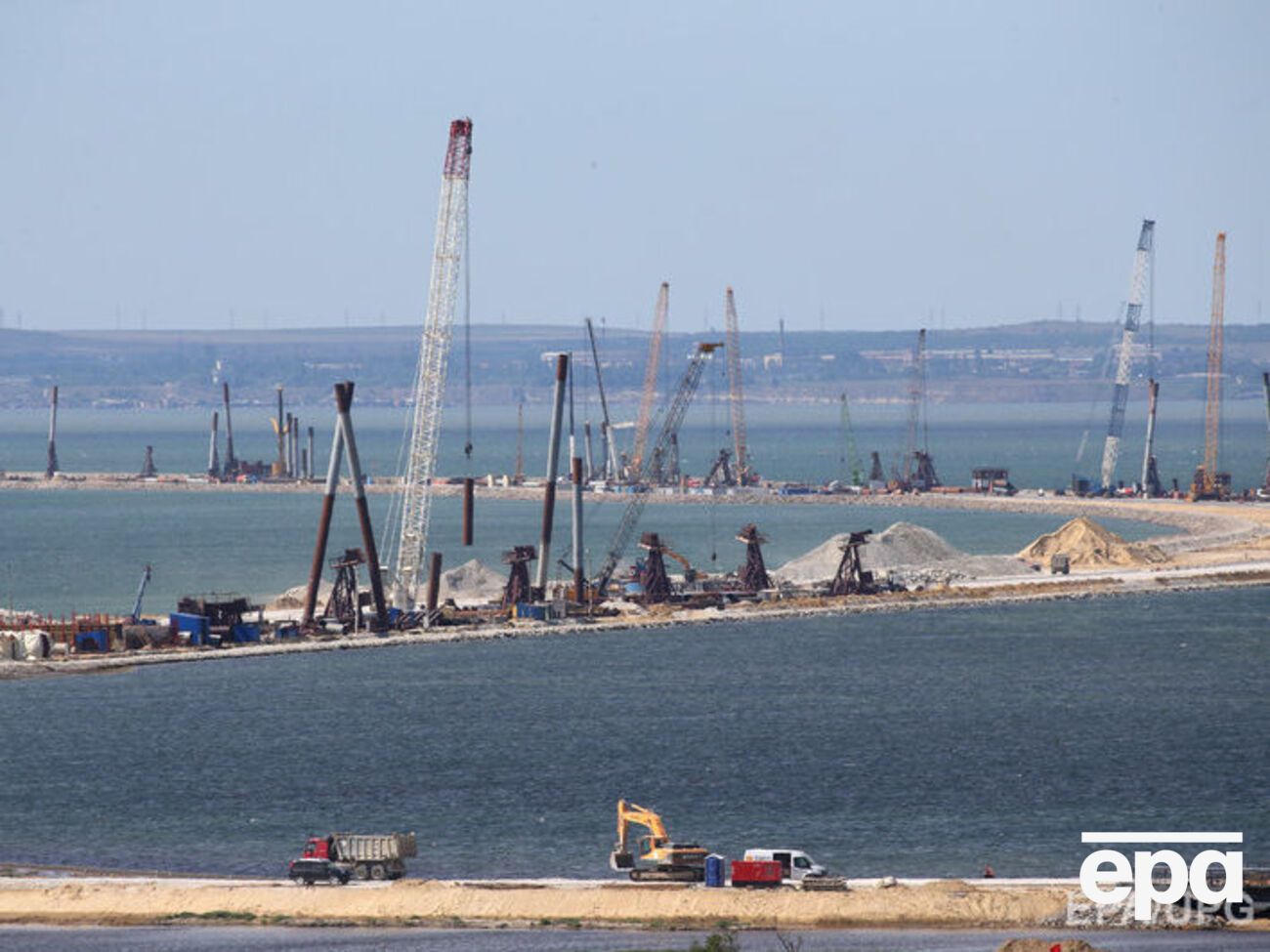 В крымские порты продолжают заходить иностранные суда