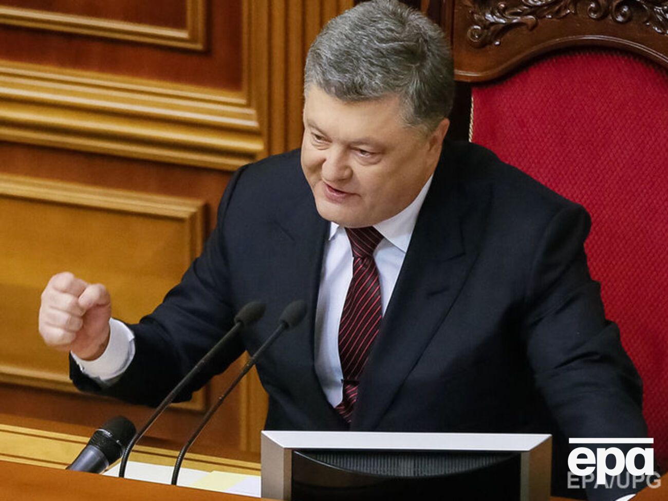 Порошенко заявил, что боевики наращивают количество обстрелов