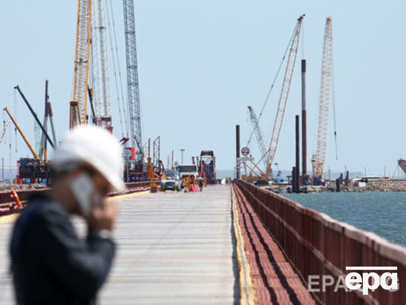 Кандидаты в депутаты Госдумы РФ от партии ПАРНАС обратились в украинское консульство за транзитной визой в Крым