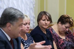 Петр Порошенко: Мы будем бороться за их скорейшее освобождение