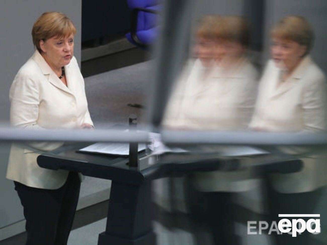 Ангела Меркель заявила, что постоянно находится в контакте с Владимиром Путиным