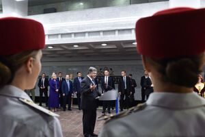 Порошенко открыл в Харькове станцию метро и филармонию. Фоторепортаж
