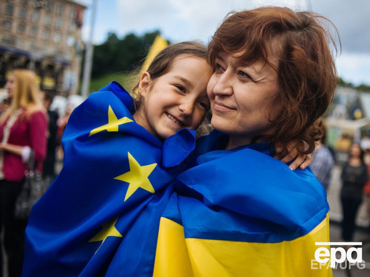 Молодые украинцы "не отделяют себя от независимой Украины, они &ndash; ее часть", заявила социолог Елена Злобина