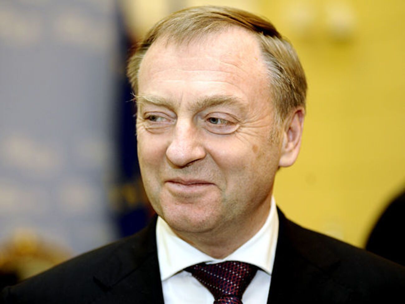 Лавринович заверил, что не собирается покидать страну