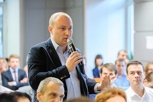 Бузаров (на фото): Внутренним потребителям США абсолютно все равно, на кого работал Манафорт в Украине