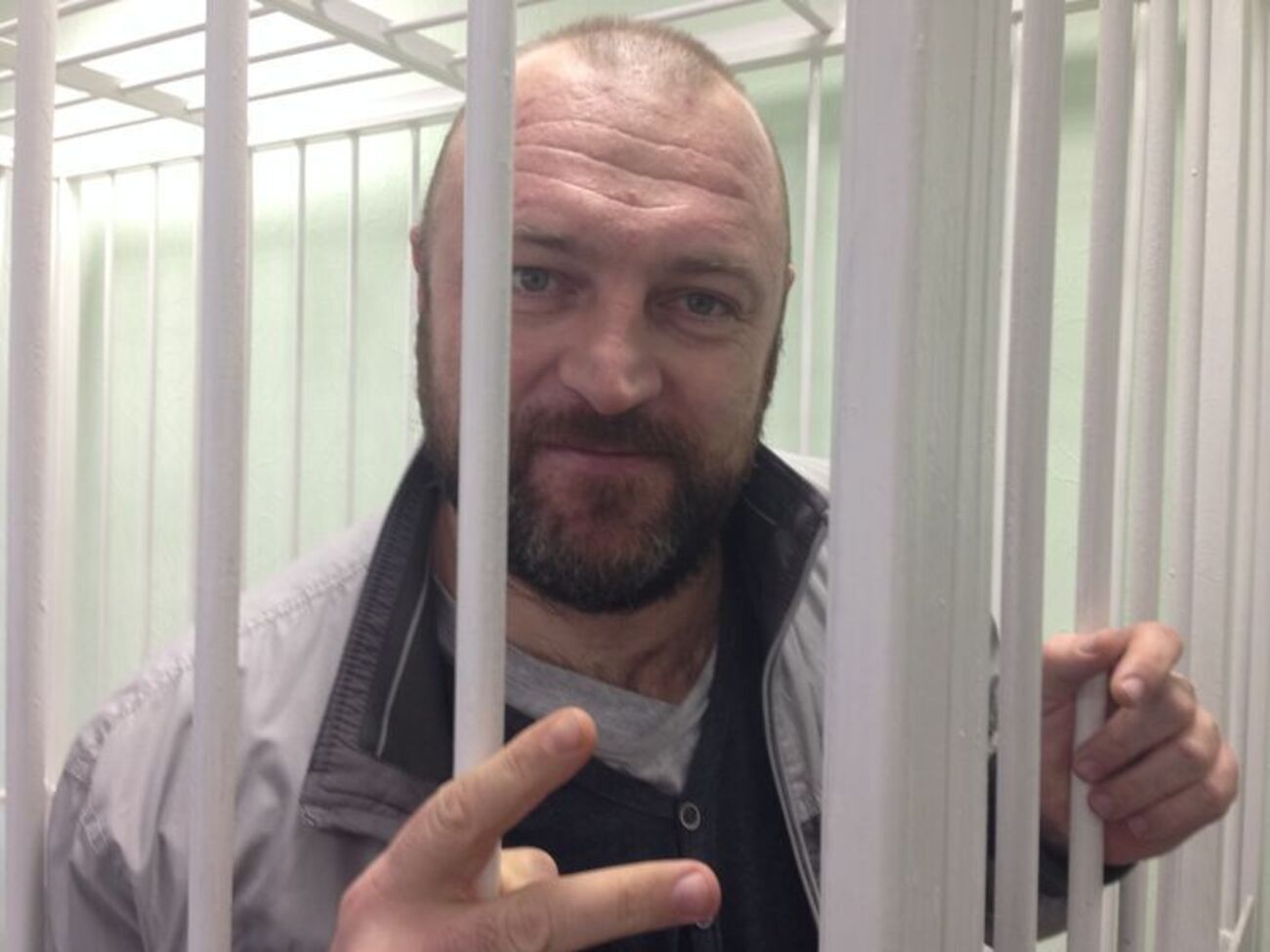 Николай Цукур: Не верю ни Луценко, ни Порошенко, ни тем более судьям и прокурорам. Поэтому ни от кого из официальных органов не хотел гарантий. Я дал показания, чтобы мои дети знали: их отец сделал все что мог для наказания виновных в войне на Донбассе