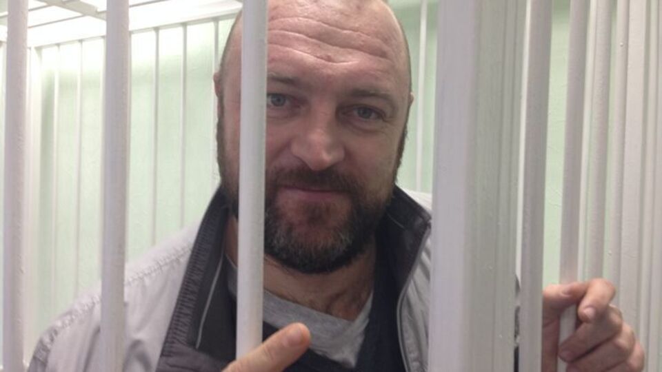 Николай Цукур: Не верю ни Луценко, ни Порошенко, ни тем более судьям и прокурорам. Поэтому ни от кого из официальных органов не хотел гарантий. Я дал показания, чтобы мои дети знали: их отец сделал все что мог для наказания виновных в войне на Донбассе