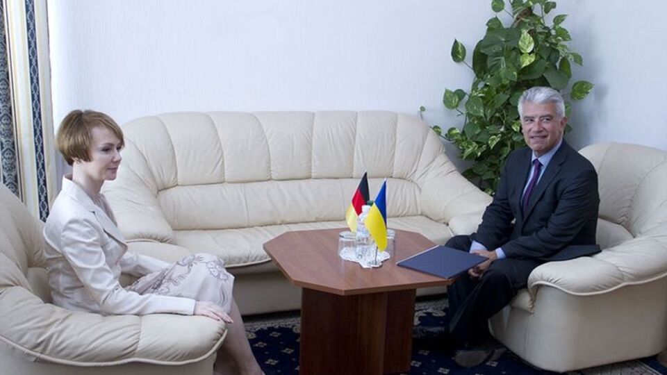 Райхель вручил копии верительных грамот замминистра МИД Украины Елене Зеркаль