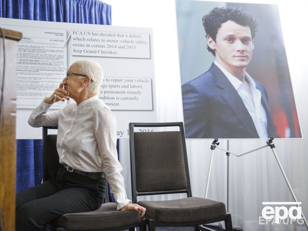 Родители Ельчина судятся с&nbsp;Fiat&nbsp;Chrysler (на фото &ndash; мать актера Ирина Ельчина)