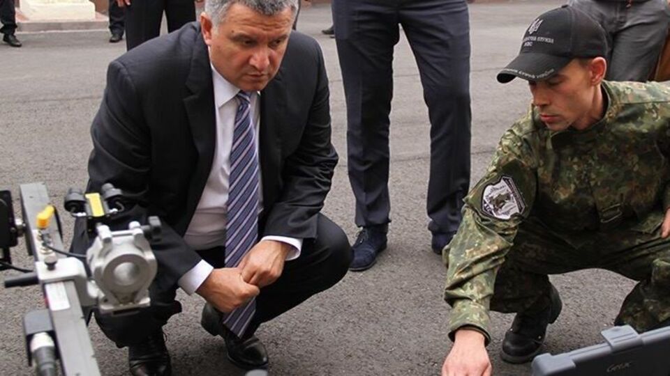 Аваков: Трех таких автономных модулей-саперов на страну сегодня совершенно недостаточно