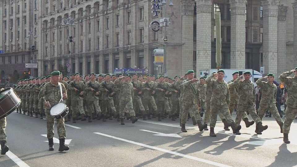 Касьянов: Два месяца парадной подготовки, изнурительная муштра не делают из солдата бойца