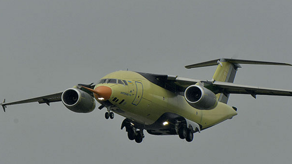 Самолет Ан-178 полетал с установленной в кабине камерой для обзора на 360 градусов