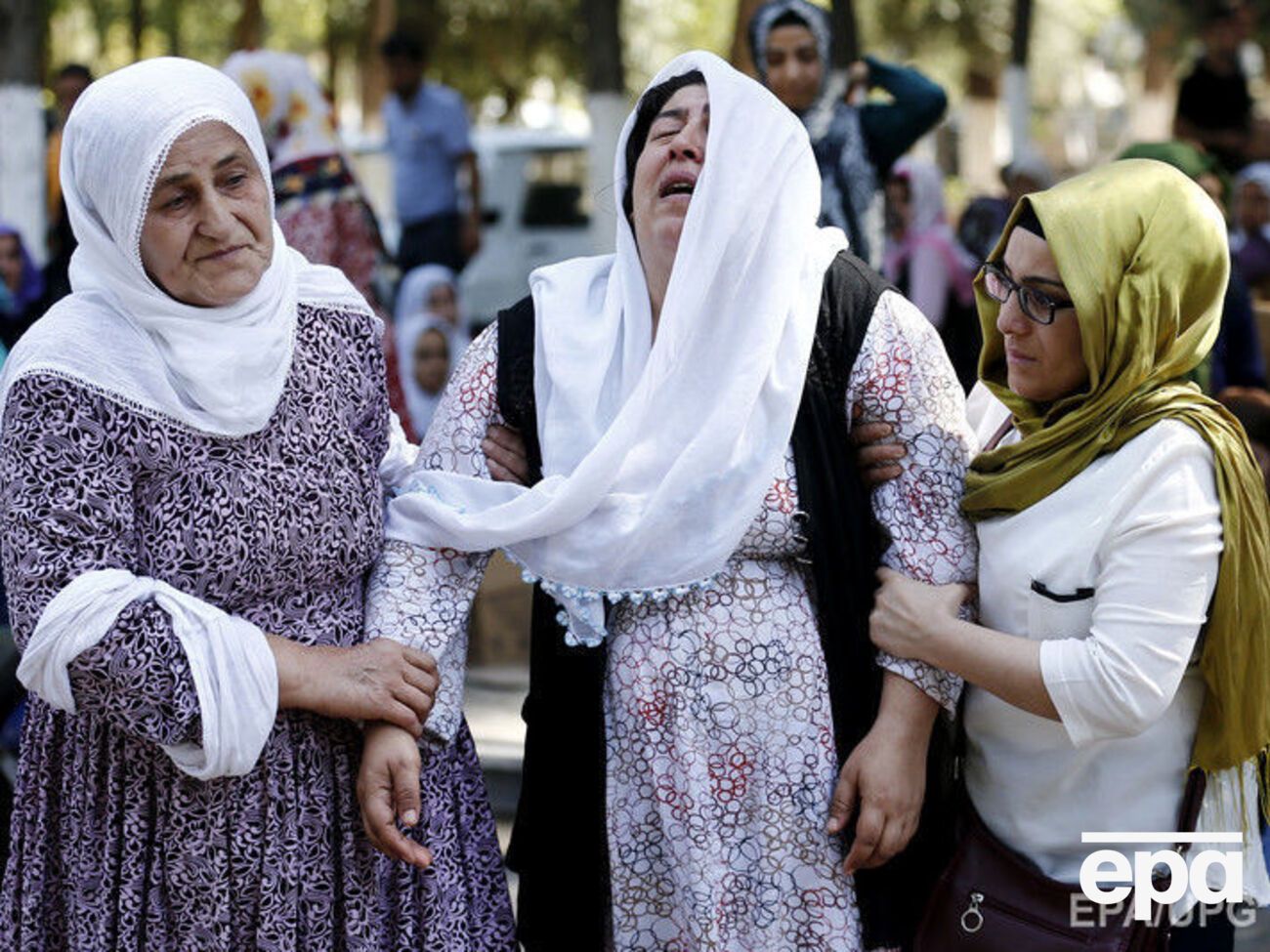 Взрыв на свадебном торжестве унес жизни 50 человек