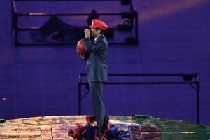 Японский премьер выступил в образе Супер Марио