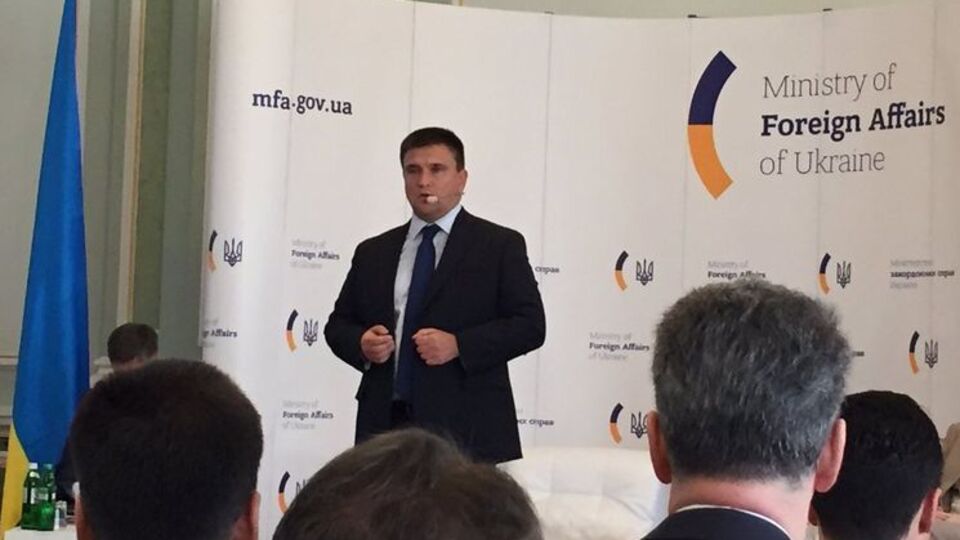 Климкин провел совещание с послами