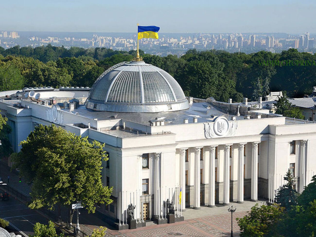 На День Независимости Рада не будет проводить торжественное заседание, зато пустит всех на экскурсии