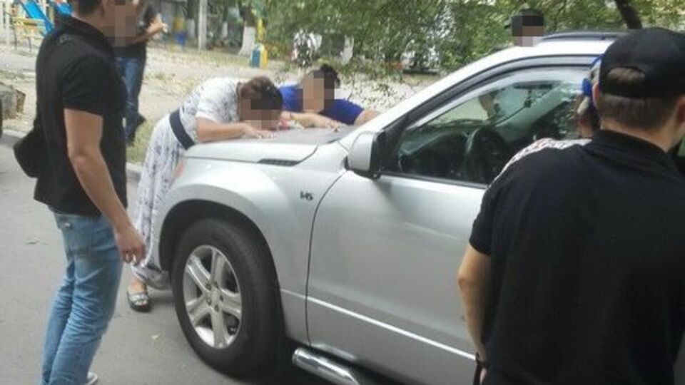 Взятку предлагали за освобождение ранее задержанных людей, подозреваемых в распространении метадона