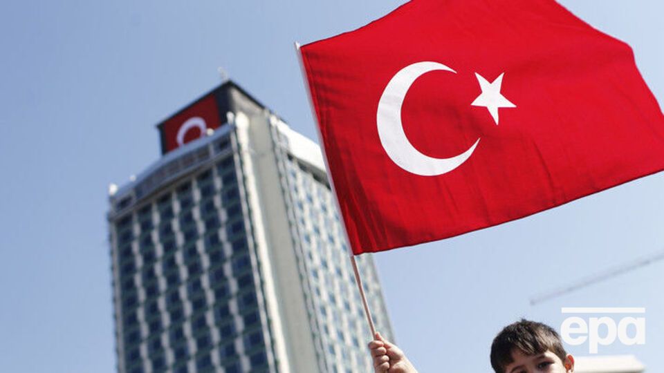 События последних лет ведут Турцию к "новому политическому поиску", считает Хакан Явуз