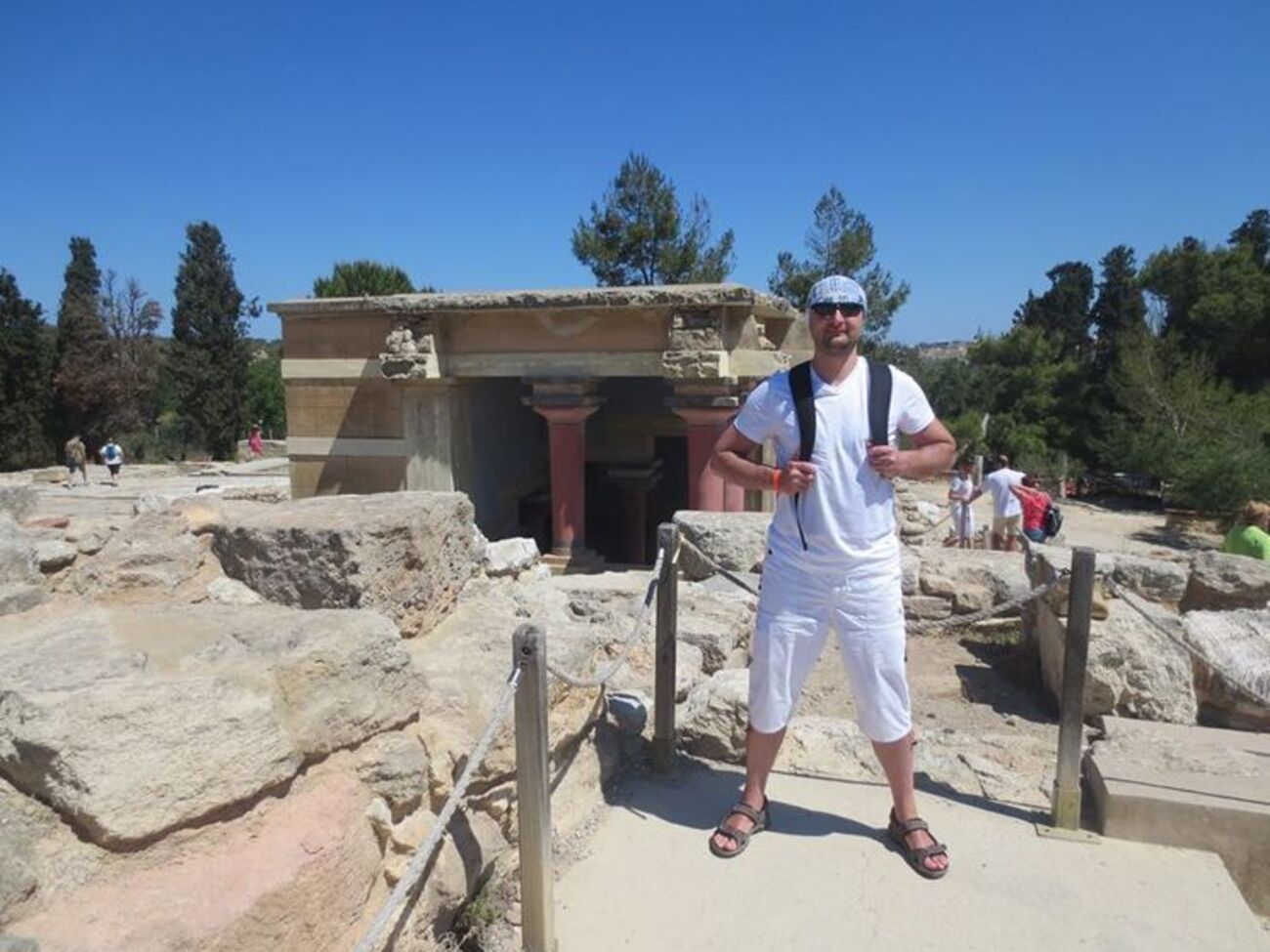 Бабченко предложили за границей работу и школу для ребенка