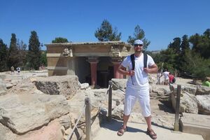 Бабченко предложили за границей работу и школу для ребенка