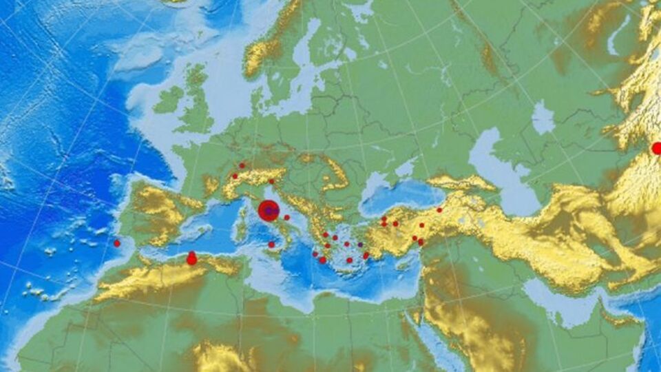 Эпицентр землетрясения располагался в 113 км к северо-востоку от Рима