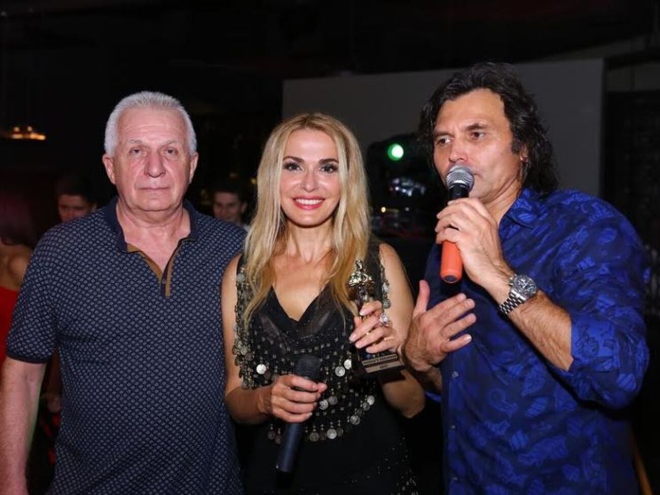 Сумскую поздравили бывший и настоящий мужья