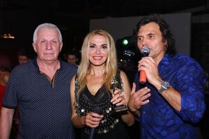 Сумскую поздравили бывший и настоящий мужья