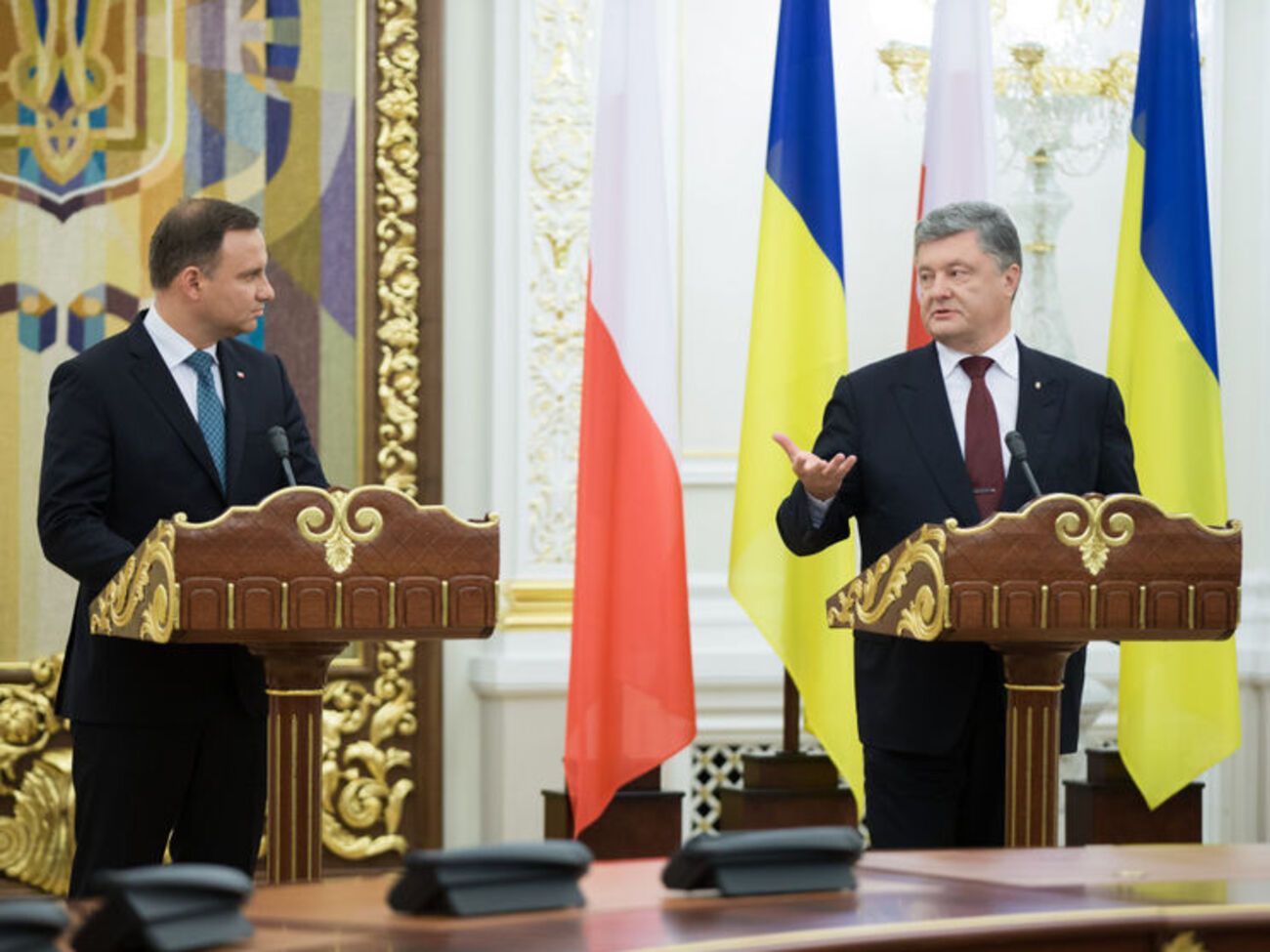 Дуда и Порошенко договорились продолжить исторический диалог