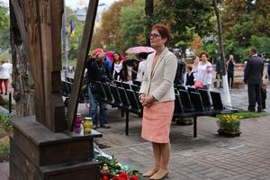 Йованович: Уважаемые украинцы, от имени всех американцев поздравляю вас с 25-й годовщиной независимости Украины