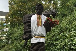 Облачать памятник Шевченко в Риге будут на все большие праздники
