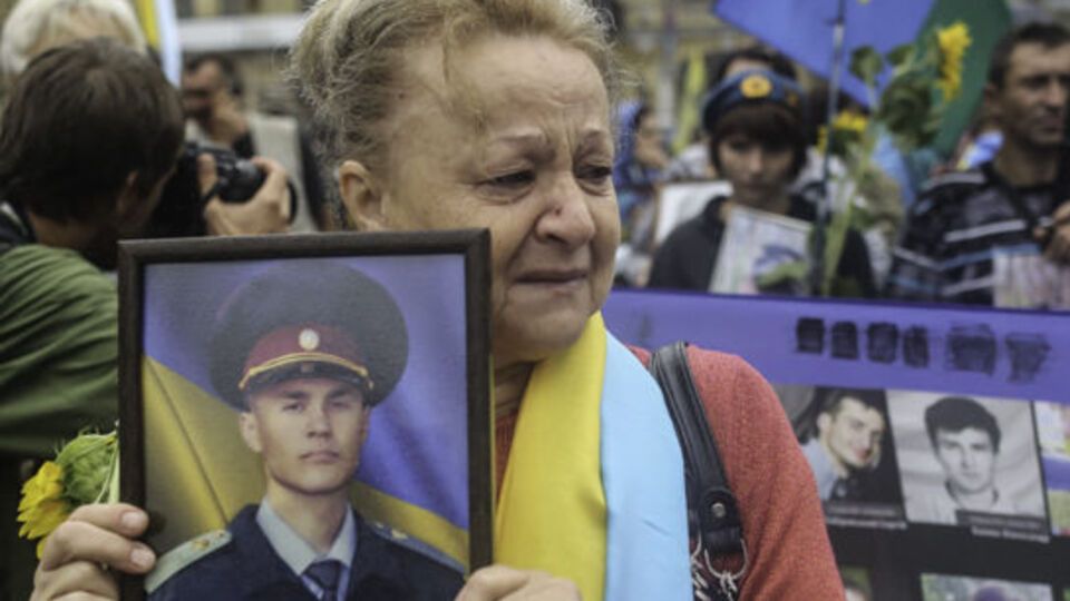 "Шествие непокоренных" при участии родственников погибших в АТО бойцов состоялось в Киеве