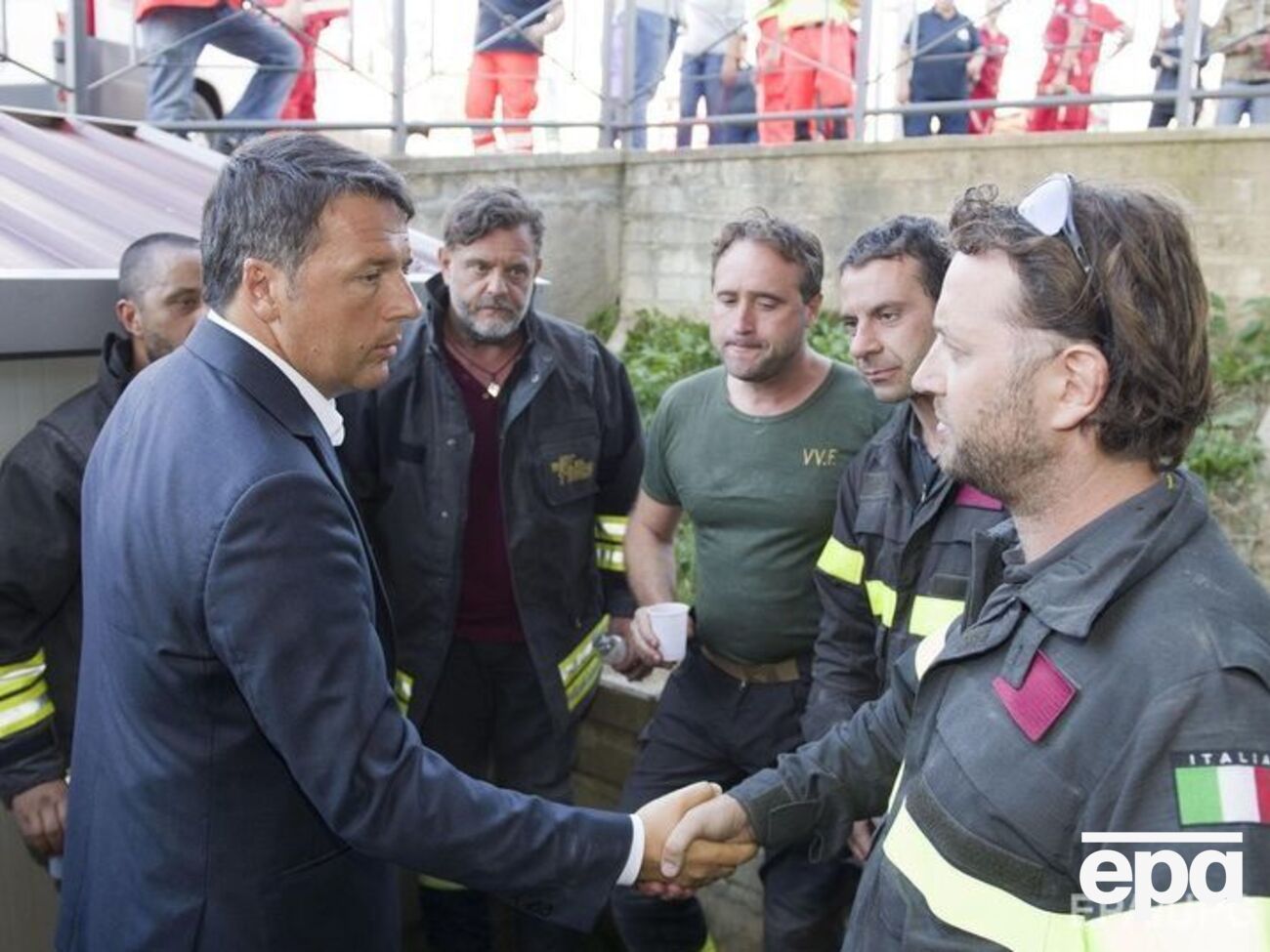 Ренци встретился со спасателями в Аматриче