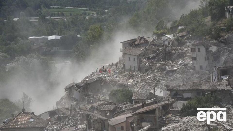 Несколько итальянских городов лежат в руинах