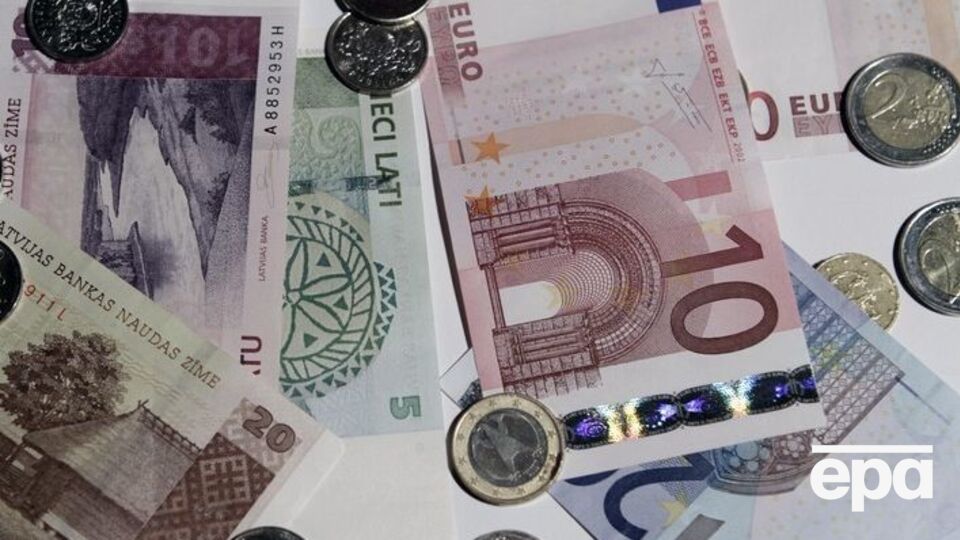 Курс валют на 25 августа