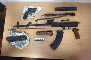 СБУ обнаружила оружие в почтовой посылке