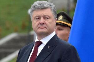 Порошенко: Техника, привлеченная к проведению военного парада в Киеве, отправлена в пункты постоянной дислокации воинских частей