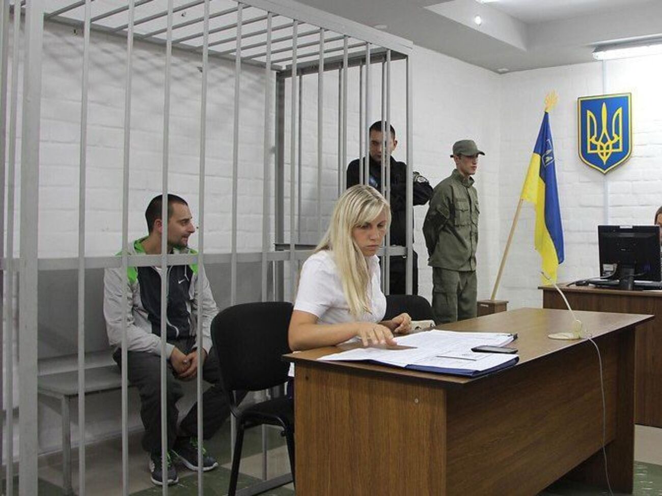 Суд арестовал трех полицейских