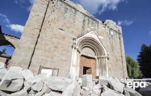 Землетрясение повредило или разрушило многие исторические здания