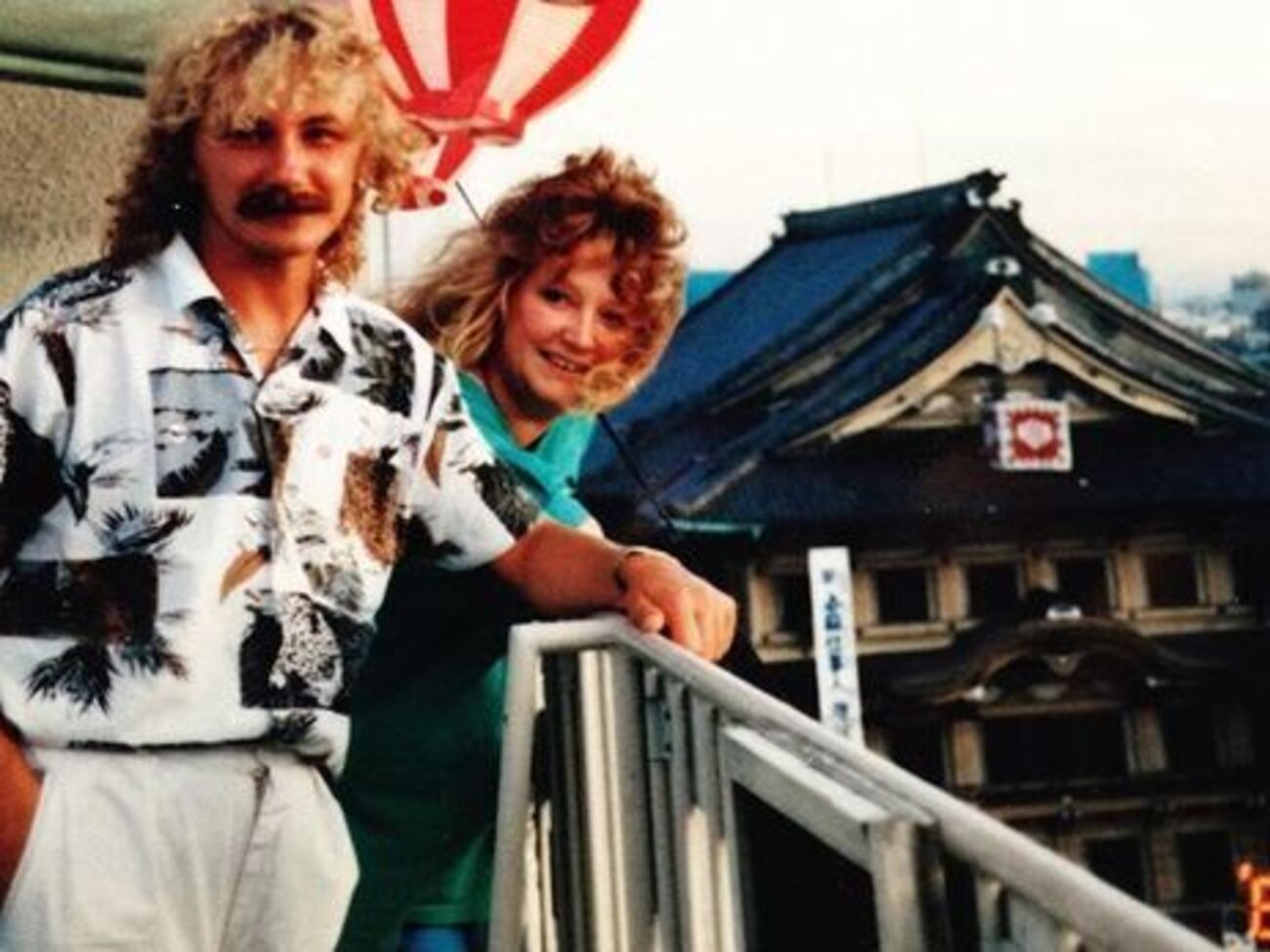 Игорь Николаев:&nbsp;Учительница первая моя! Как же повезло нашей Вероничке, что с миром музыки ее знакомит такой добрый и такой родной человек!