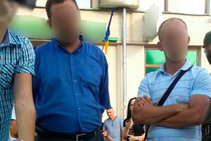 Голова вместе с депутатом-посредником успели получить 475 тыс. грн взятки