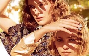 Портман и Депп исполнили роли сестер, обладающих, по слухам, сверхъествественными способностями