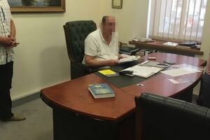 СБУ: И.о. ректора НАУ задержан во время получения части взятки