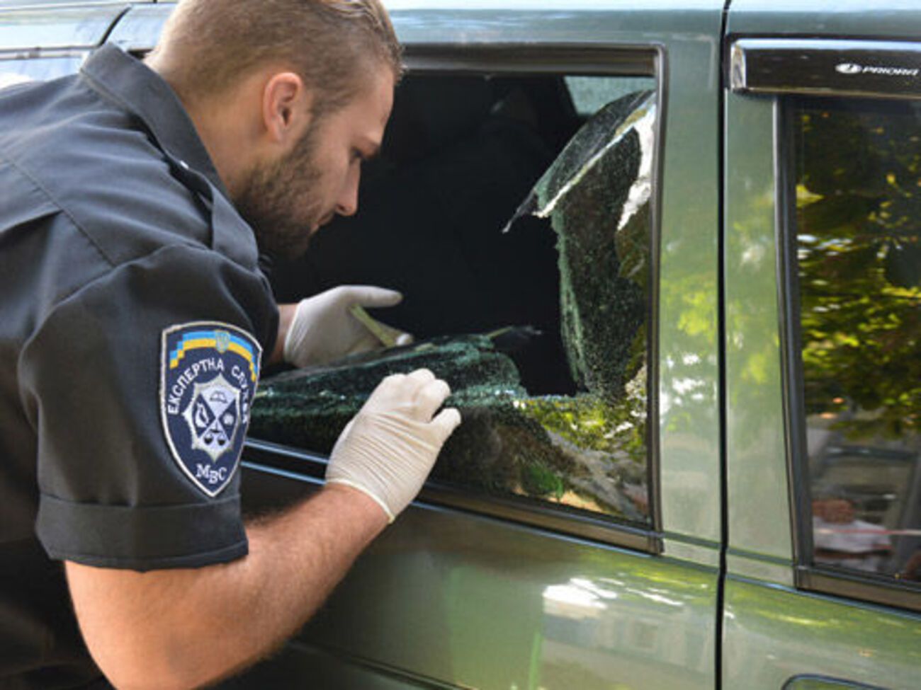 На авто жителя Николаева напали злоумышленники