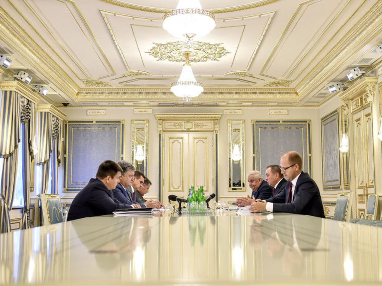 Президент Петр Порошенко провел встречу с министром иностранных дел Беларуси Владимиром Макеем