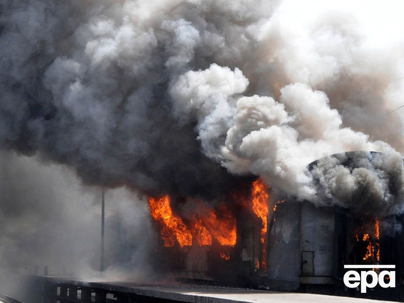 Недалеко от села Брынцы загорелся поезд "Львов --- Ходоров"