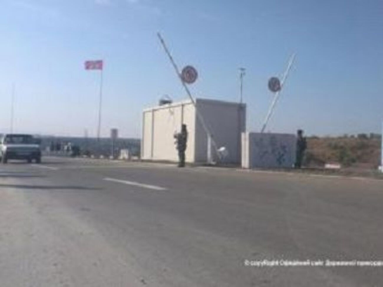 На пунктах пропуска неспокойно