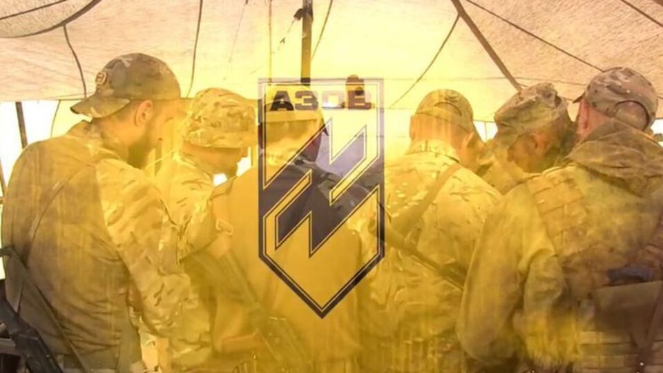 Для полка "Азов" вывод из Мариуполя стал неприятной неожиданностью